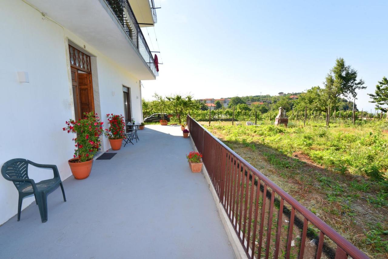 Apartamento La Terrazza Sugli Dei Pianillo Exterior foto