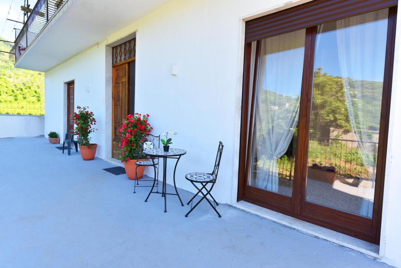 Apartamento La Terrazza Sugli Dei Pianillo Exterior foto