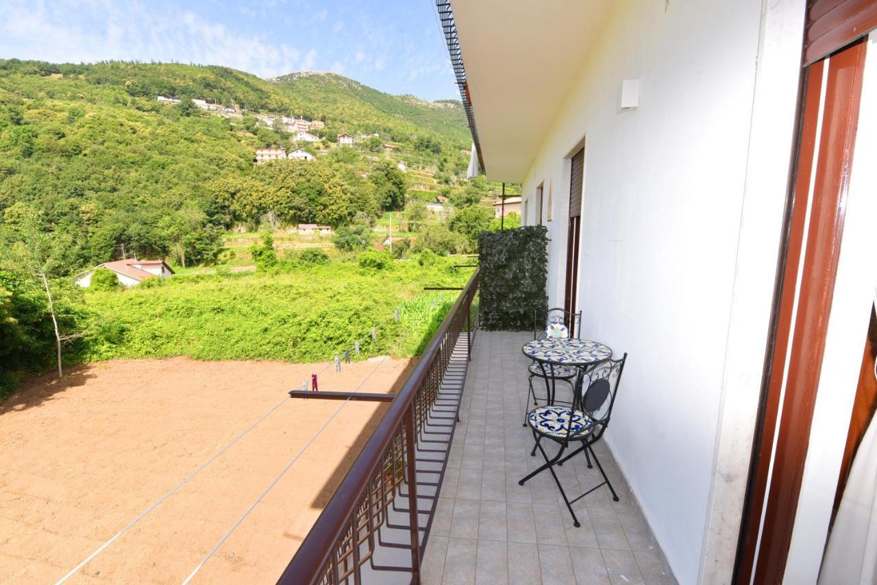 Apartamento La Terrazza Sugli Dei Pianillo Exterior foto