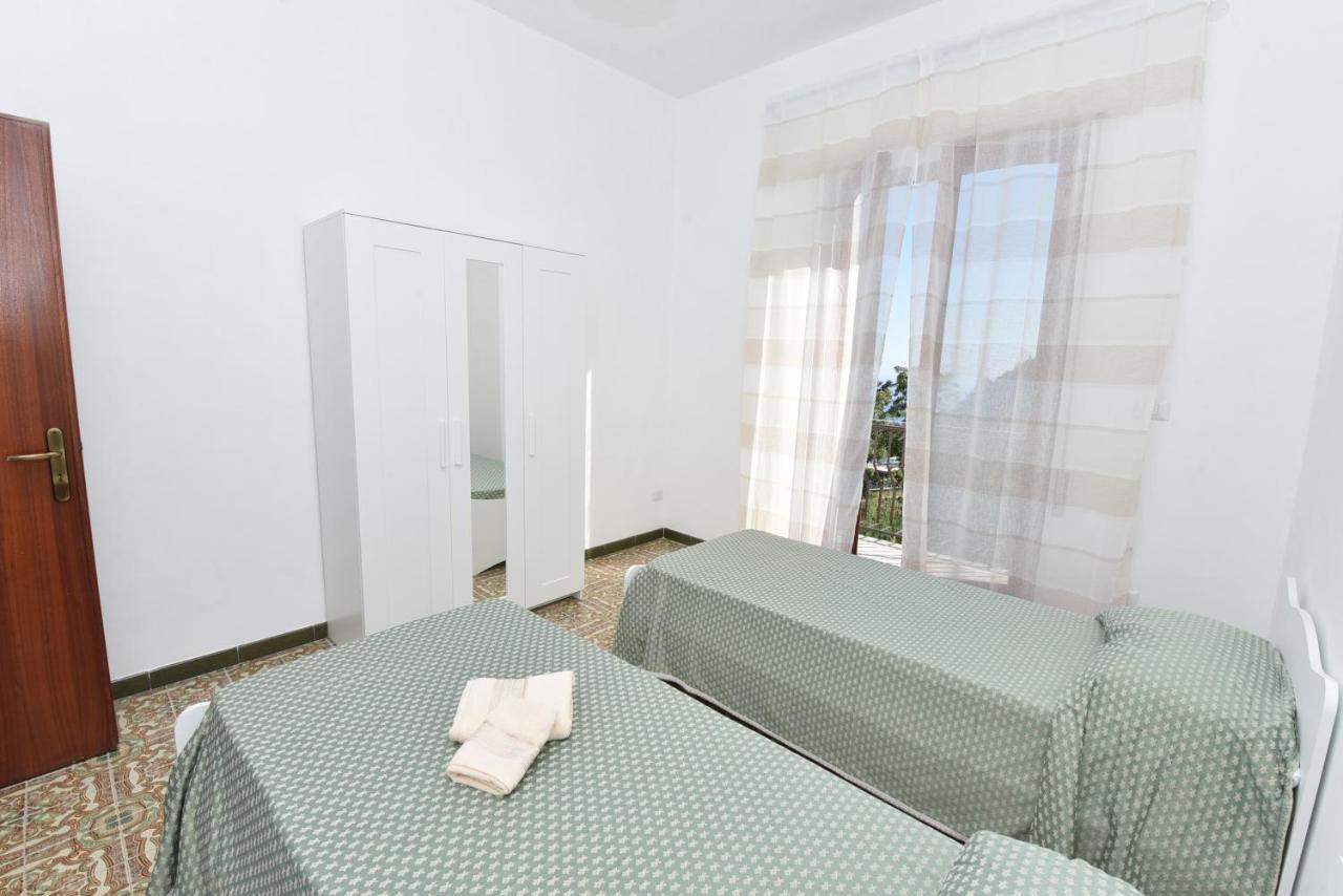 Apartamento La Terrazza Sugli Dei Pianillo Exterior foto